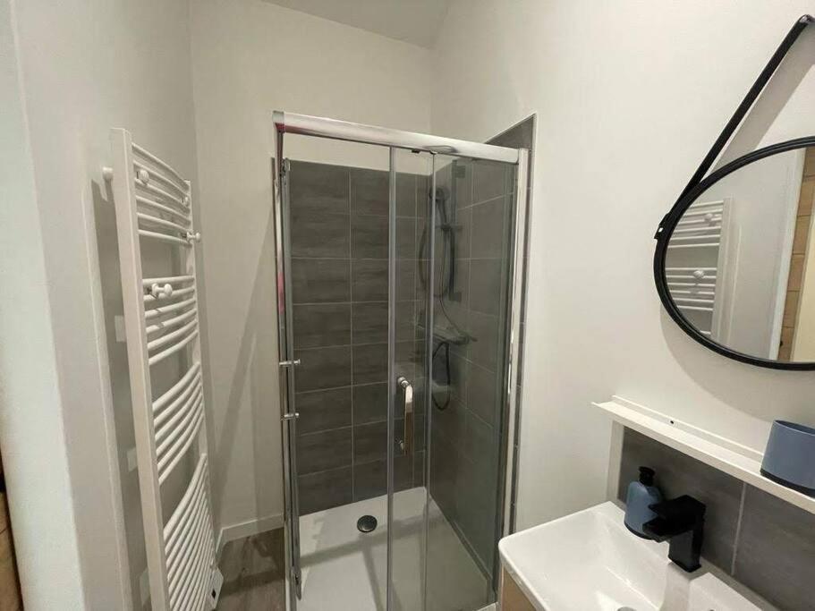 Gite De Charme - 3 Chambres, 5 Lits - De 4 A 7 Personnes Avanton Exterior photo