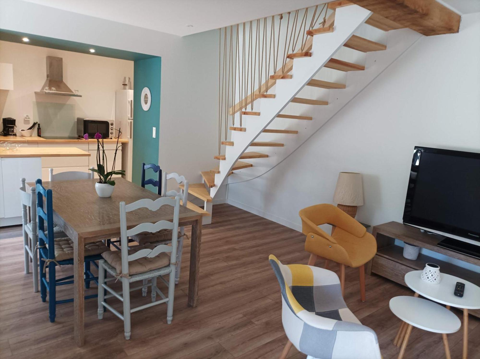 Gite De Charme - 3 Chambres, 5 Lits - De 4 A 7 Personnes Avanton Exterior photo